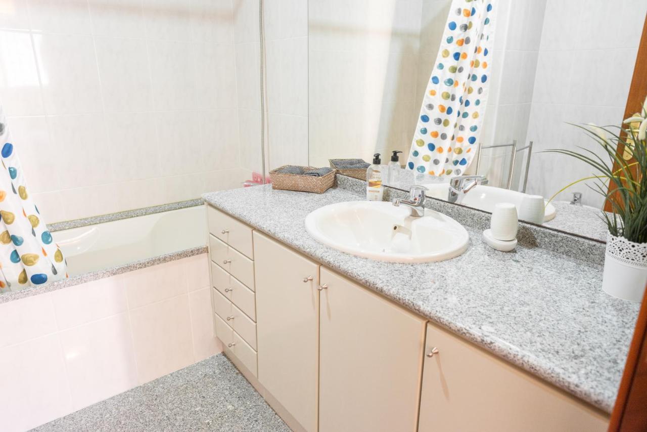 Barramares 4 Apartment โอวาร์ ภายนอก รูปภาพ